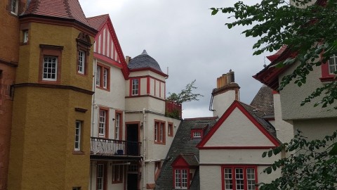 Private Edinburgh: Old Town, New Town and Hidden Layers
