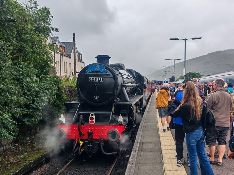 Glenfinnan & Harry Potter Bridge Day Tour from Edinburg...