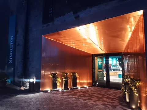 Tour to malt whisky distilleries