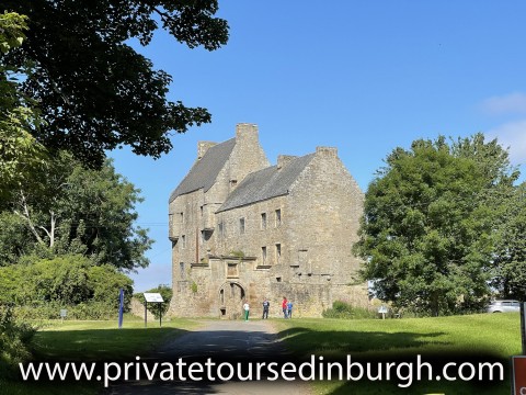 Outlander Blood of my Blood tour,  Lallybroch , Castle...